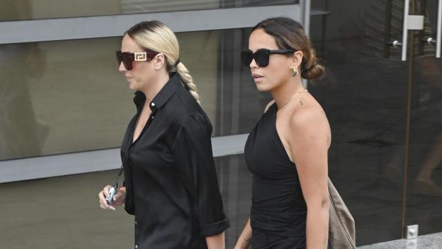 Gloria Camila y Rocío Flores, en el funeral de Michu, expareja de José Fernando.