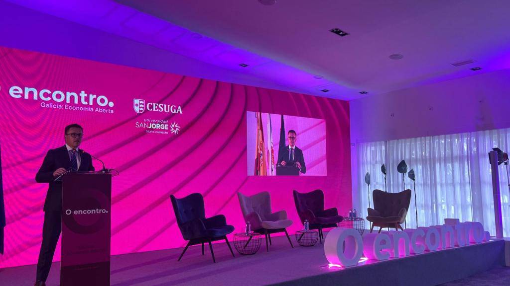 elEl conselleiro de Emprego, Comercio e Emigración de la Xunta de Galicia, José González, en O Encontro