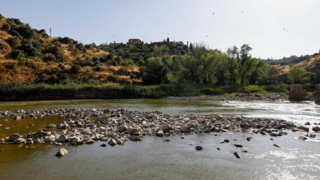 Imagen del Tajo a su paso por Toledo en la tarde del martes.