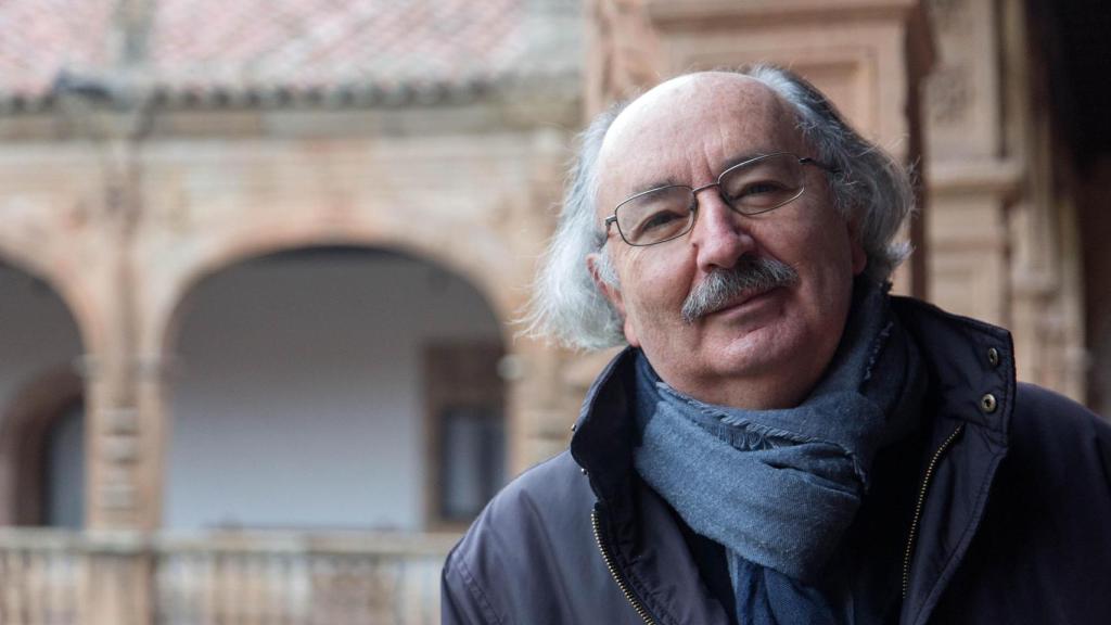 El poeta leonés Antonio Colinas, XXV Premio Reina Sofía de Poesía Iberoamericana, desgrana su antología poética 'Lumbres'