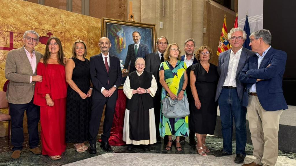 Lambán, junto a miembros de sus dos gobiernos