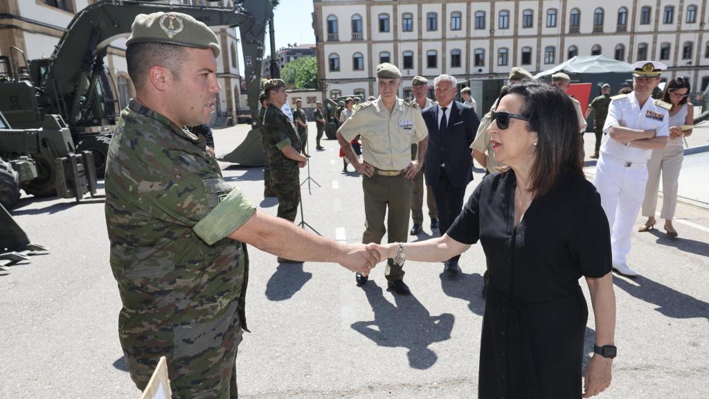 La ministra Robles, en elcuartel del Regimiento de Especialidades de Ingenieros nº 11, en Salamanca