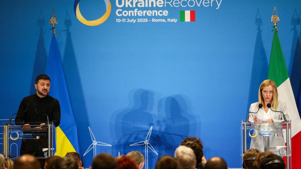 El presidente de Ucrania, Volodimir Zelensky, y la primera ministra italiana, Giorgia Meloni.