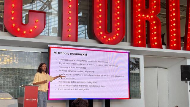 Una de las ponencias de Brisa Studio 2025.