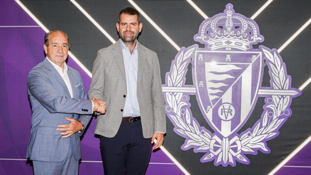 Gabriel Solares, copresidente del Real Valladolid, y Cipriano García, director general de Caja Rural de Zamora