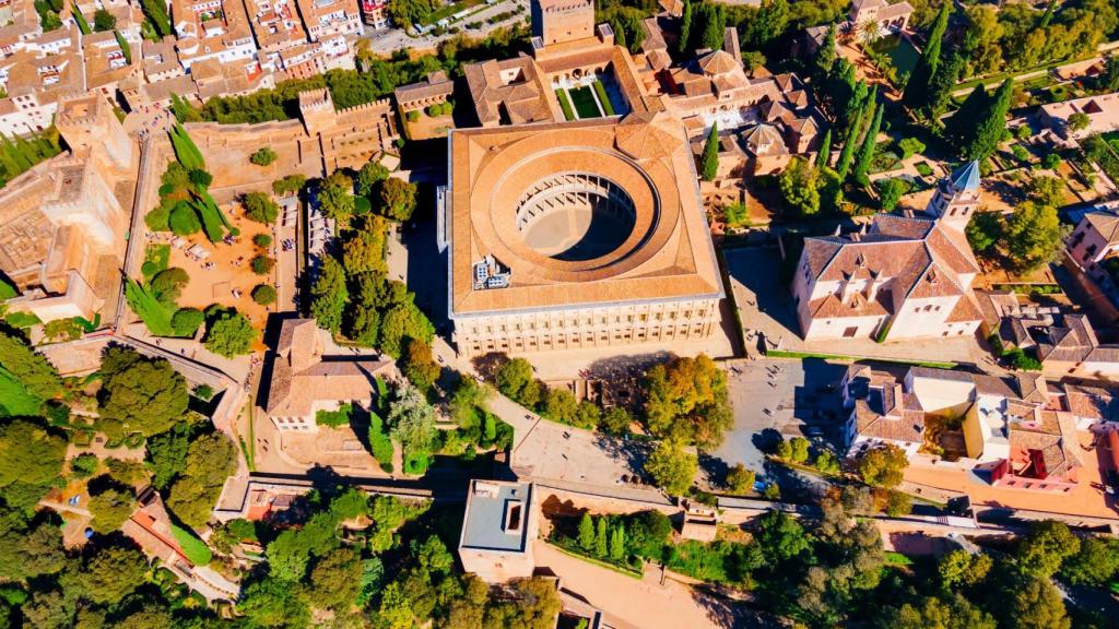 Vista panorámica aérea de la Alhambra.