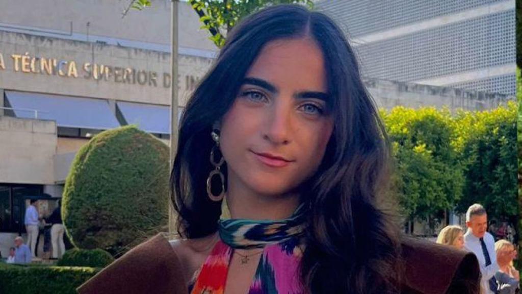 Ángela, Rubén y Sofía, los tres graduados.