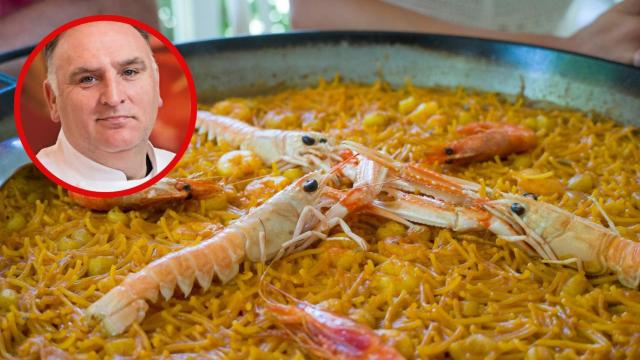 El chef José Andrés y una fideuá en un montaje de Cocinillas