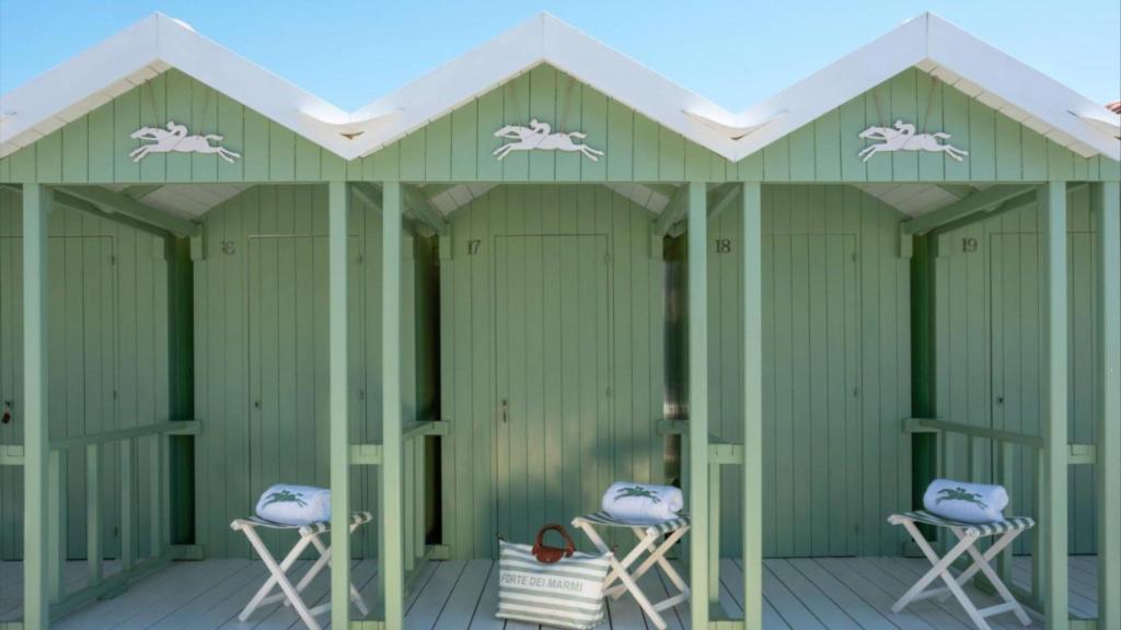 Longchamp Beach Club, la última apuesta de la 'maison' francesa con edición limitada de Le Pliage incluida.