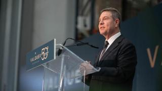 Emiliano García-Page durante el aniversario de Valquer Laboratorios.