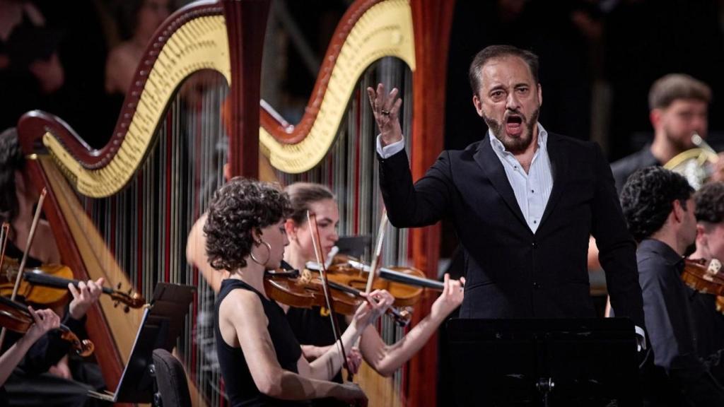 Alejandro Roy como Canio con la Orquesta Joven de Andalucía. Foto: Fermín Rodríguez