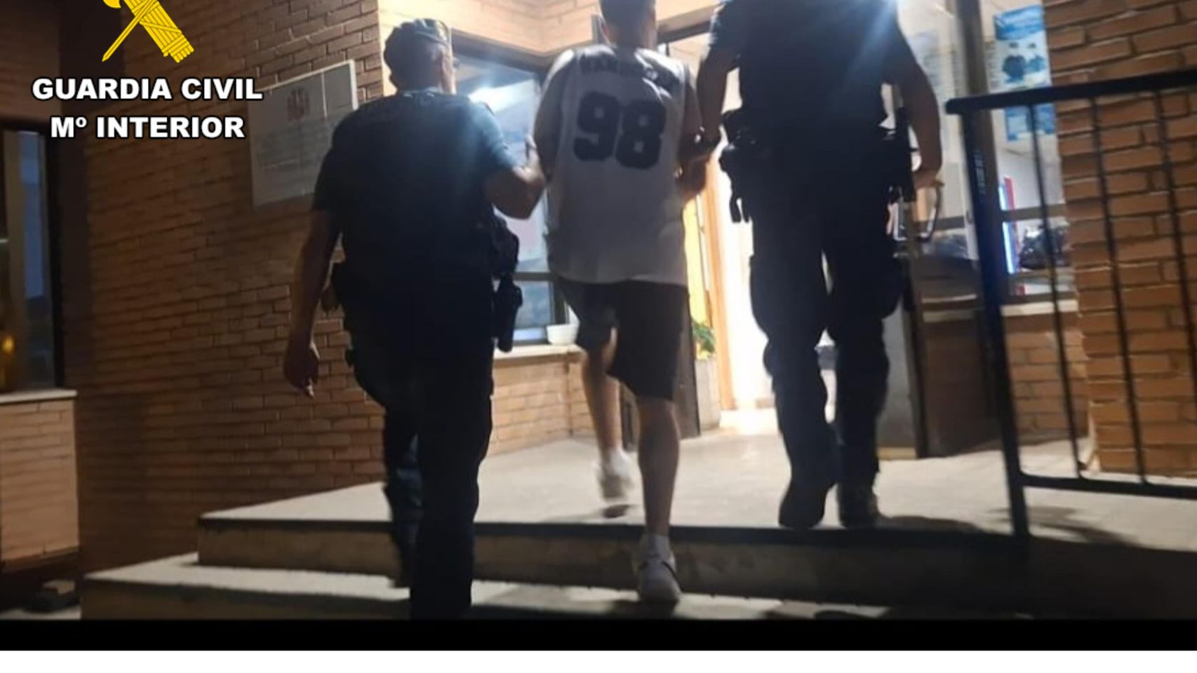 La Guardia Civil detiene a un varón como presunto autor de un delito de ...