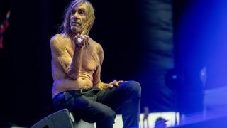 Iggy Pop, durante el parón de su concierto por problemas técnicos en el Mad Cool Festival.