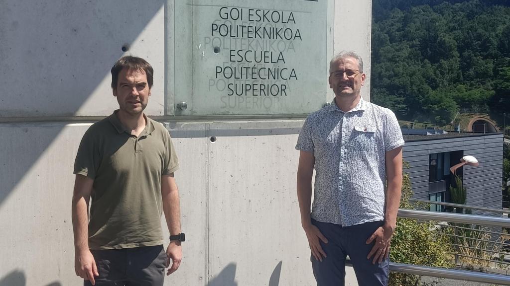 Fernando Garramiola y Javier Poza, profesores de la Universidad de Mondragón.