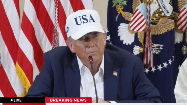 Donald Trump visita Texas junto a Melania tras las inundaciones