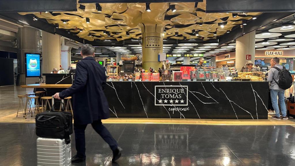 Uno de los puestos de Enrique Tomás en la Terminal 4.