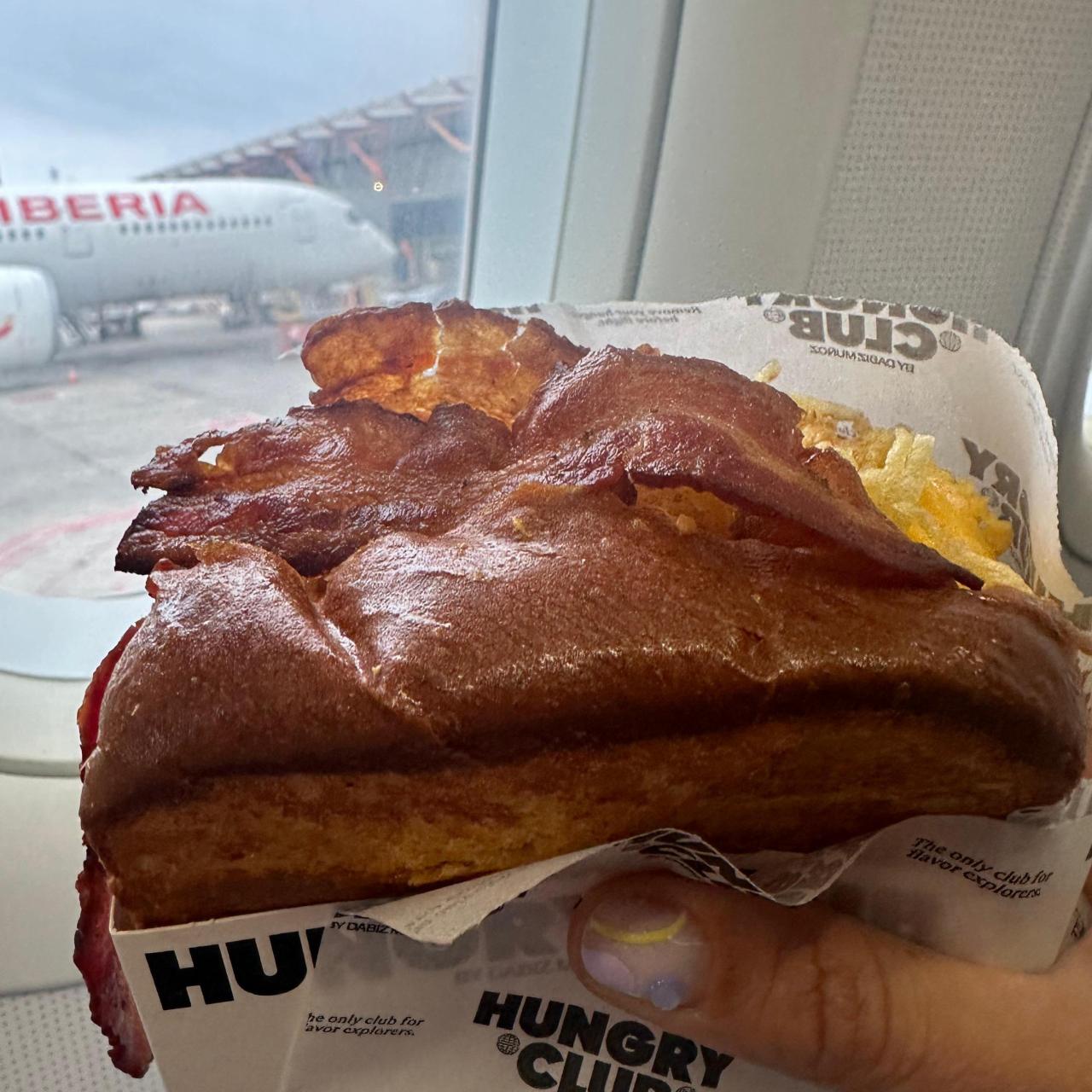 Unos huevos voladores antes de despegar hacia Londres.