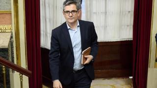 El ministro de la Presidencia, Félix Bolaños, durante el pleno extraordinario sobre corrupción en el Congreso.