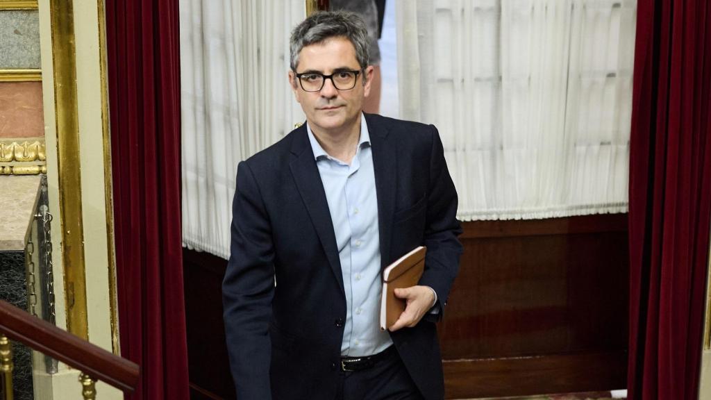 El ministro de la Presidencia, Félix Bolaños, durante el pleno extraordinario sobre corrupción en el Congreso.