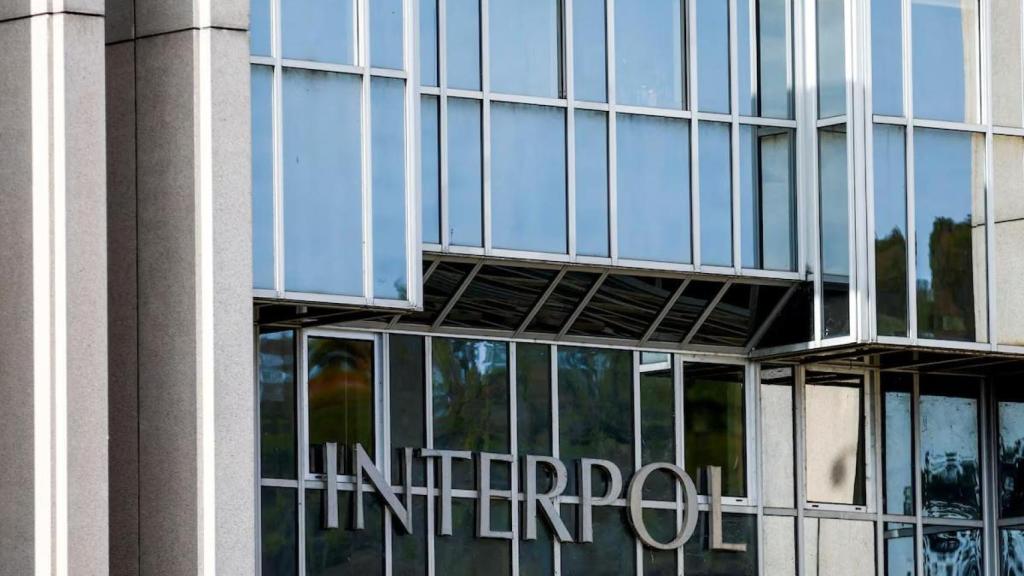 Dependencias de Interpol.