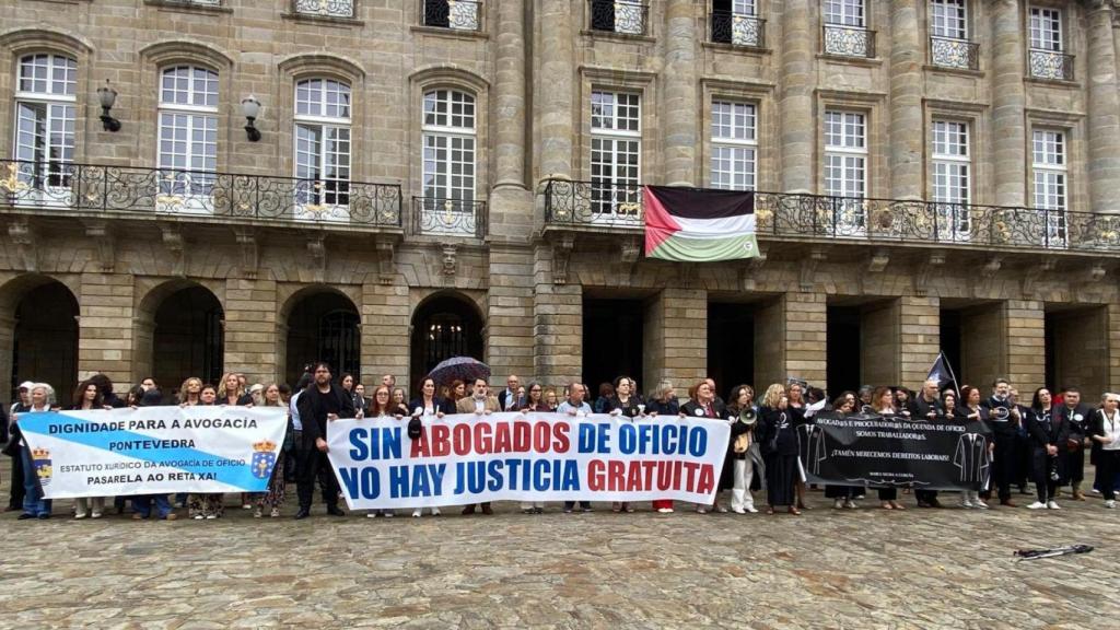 Abogados del turno de oficio se manifiestan en Santiago.