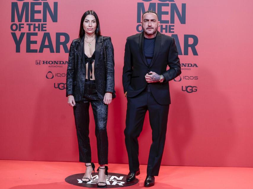 El Dj posando junto a su mujer, Nerea.