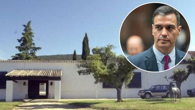 Fotomontaje de la entrada de Quintos de Mora con una imagen de Pedro Sánchez.