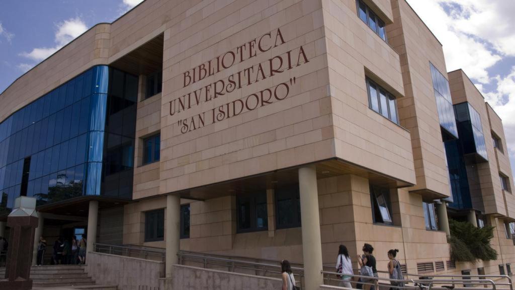 El edificio de la Biblioteca San Isidoro de la ULE