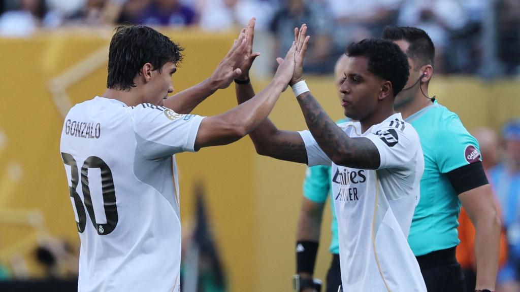 Rodrygo entra por Gonzalo García en un partido del Mundial de Clubes