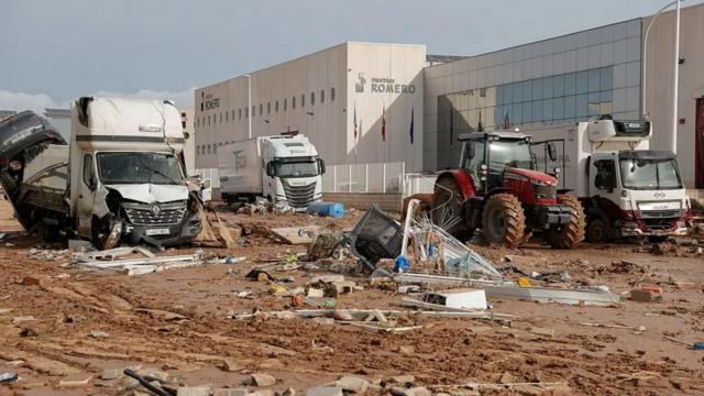 Daños ocasionados por la riada del Turia en Riba-roja. Manuel Bruque / Efe