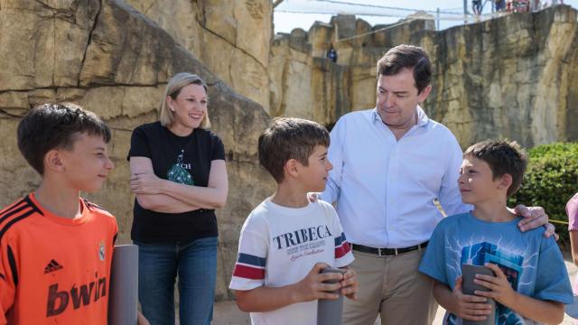 Alfonso Fernández Mañueco e Isabel Blanco durante la presentación la pasada semana del Bono Infantil