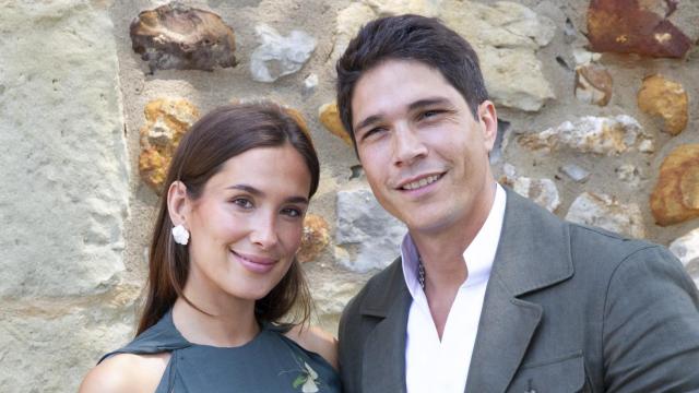 María Pombo y Pablo Castellano, en el bautizo de María y Candela, hijas de Marta Pombo, el 12 de julio de 2025.