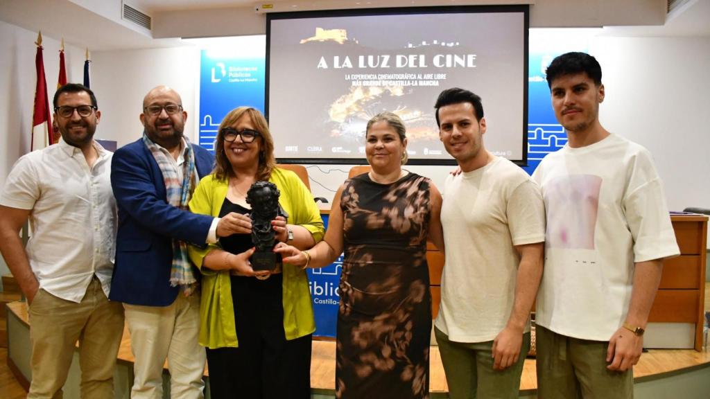 Presentación A la luz del cine