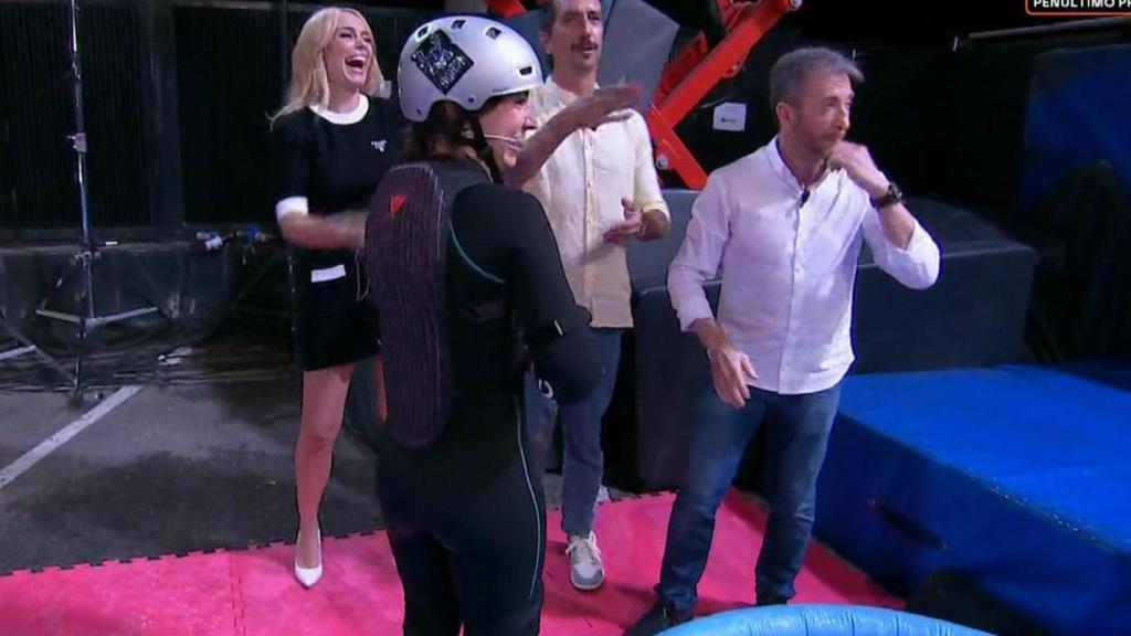 Pablo Motos y Marta Jiménez en 'El Hormiguero'.