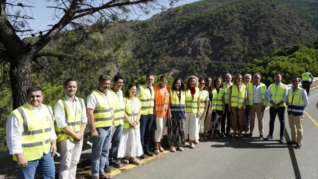 Visita institucional a la reapertura parcial de la carretera que une Ronda con San Pedro de Alcántara.