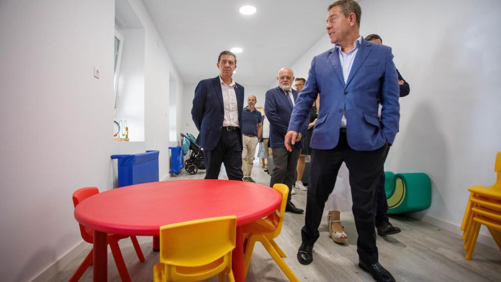 El presidente de Castilla-La Mancha ha inaugurado una escuela infantil en un municipio de la provincia de Albacete.