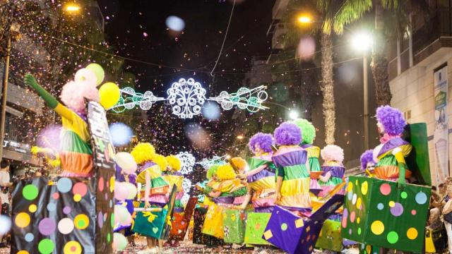Las  Fiestas de Hogueras y Barracas de San Vicente del Raspeig.