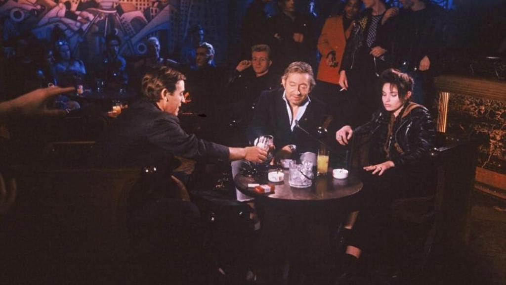 Thierry Ardisson con Serge Gainsbourg y Béatrice Dalle en 'Lunettes noires pour nuits blanches'.