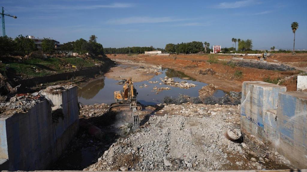 Barranco del Poyo en Paiporta tras la dana. Eduardo Manzana / Europa Press