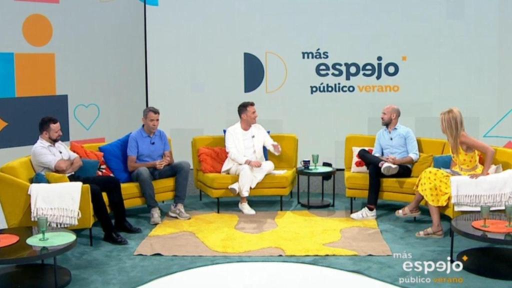 Tertulianos en plató.