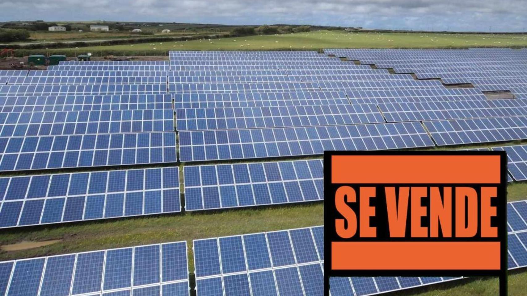 Fotomontaje de un parque fotovoltaico con un letrero de SE VENDE.
