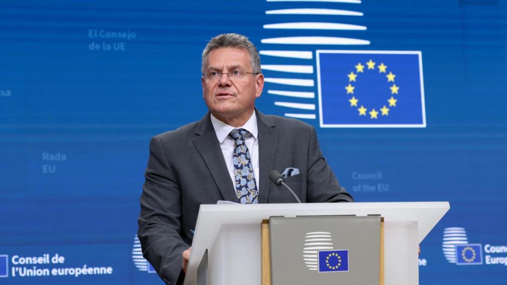 El comisario de Comercio, Maros Sefcovic, durante la rueda de prensa de este lunes en Bruselas
