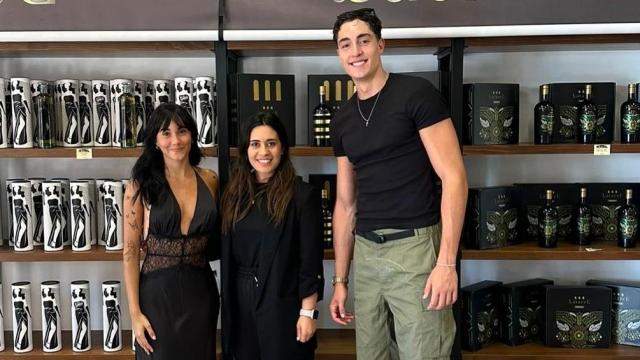 Aitana y Plex en Bodegas Latarce