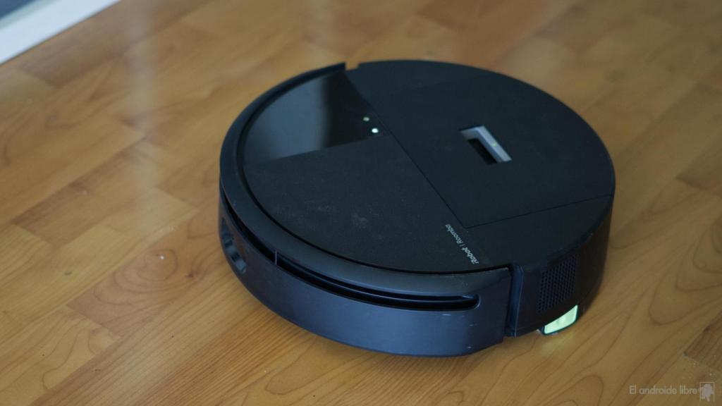 Roomba Dust Compacter en el proceso de limpieza