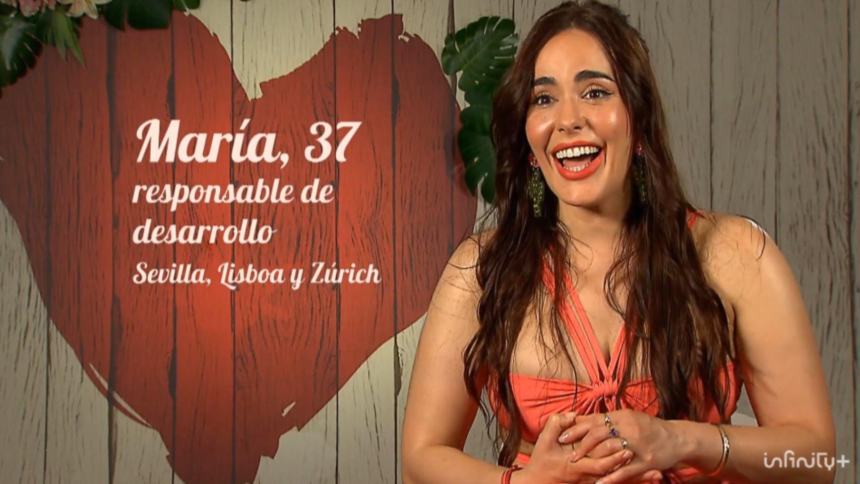 Una soltera de 37 años de Sevilla asombra a su cita en 'First Dates': Hago fotos a osos salvajes y después me los como