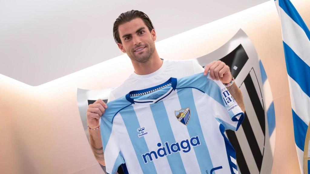 OFICIAL: el Málaga CF ficha al delantero Eneko Jáuregui