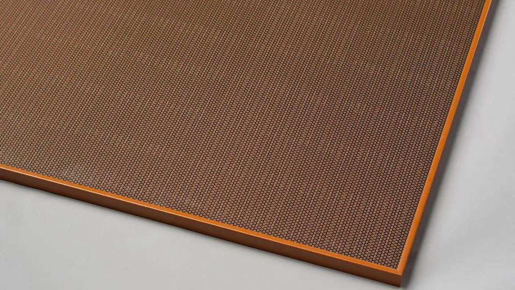 La placa solar de terracota de Solarix Solar.