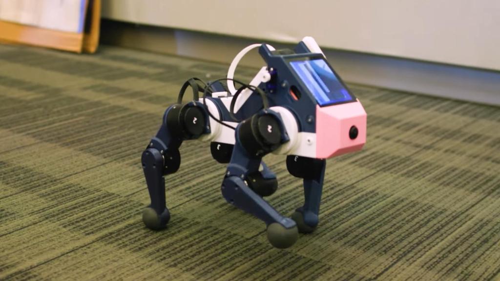 Pupper, el perro robot 'bombero' ideado por los jóvenes estudiantes.