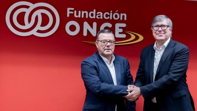 Fundación ONCE y Viaqua fomentan en Galicia el empleo de personas con discapacidad