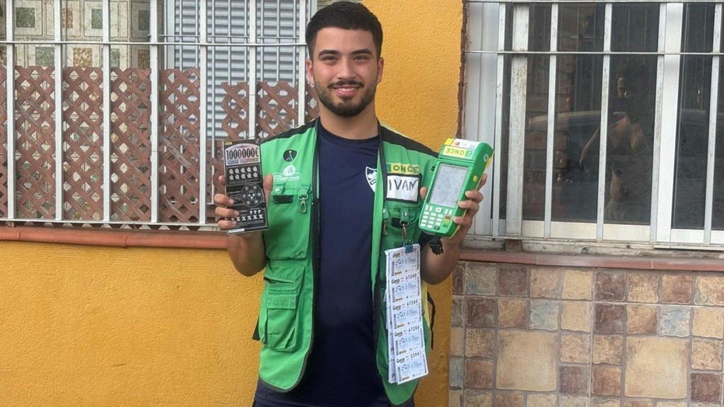 Iván, el vendedor de la ONCE que ha repartido 350.000 euros en la Cala del Moral.